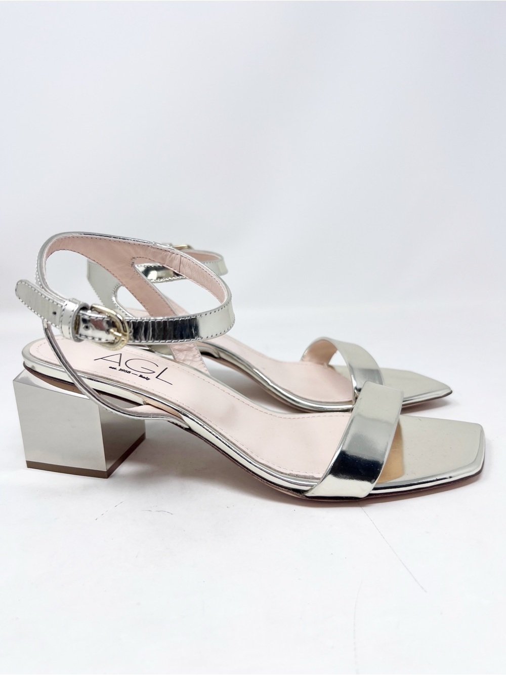 AGL GOLD METALLIC MIRRORED BLOCK HEEL SANDALS WOMENS SZ 9 NWOT